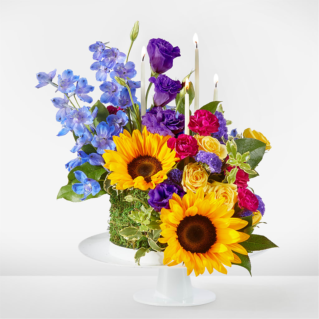 Star of the Day Floral Cake – Flowers Of Naples, Naples FL