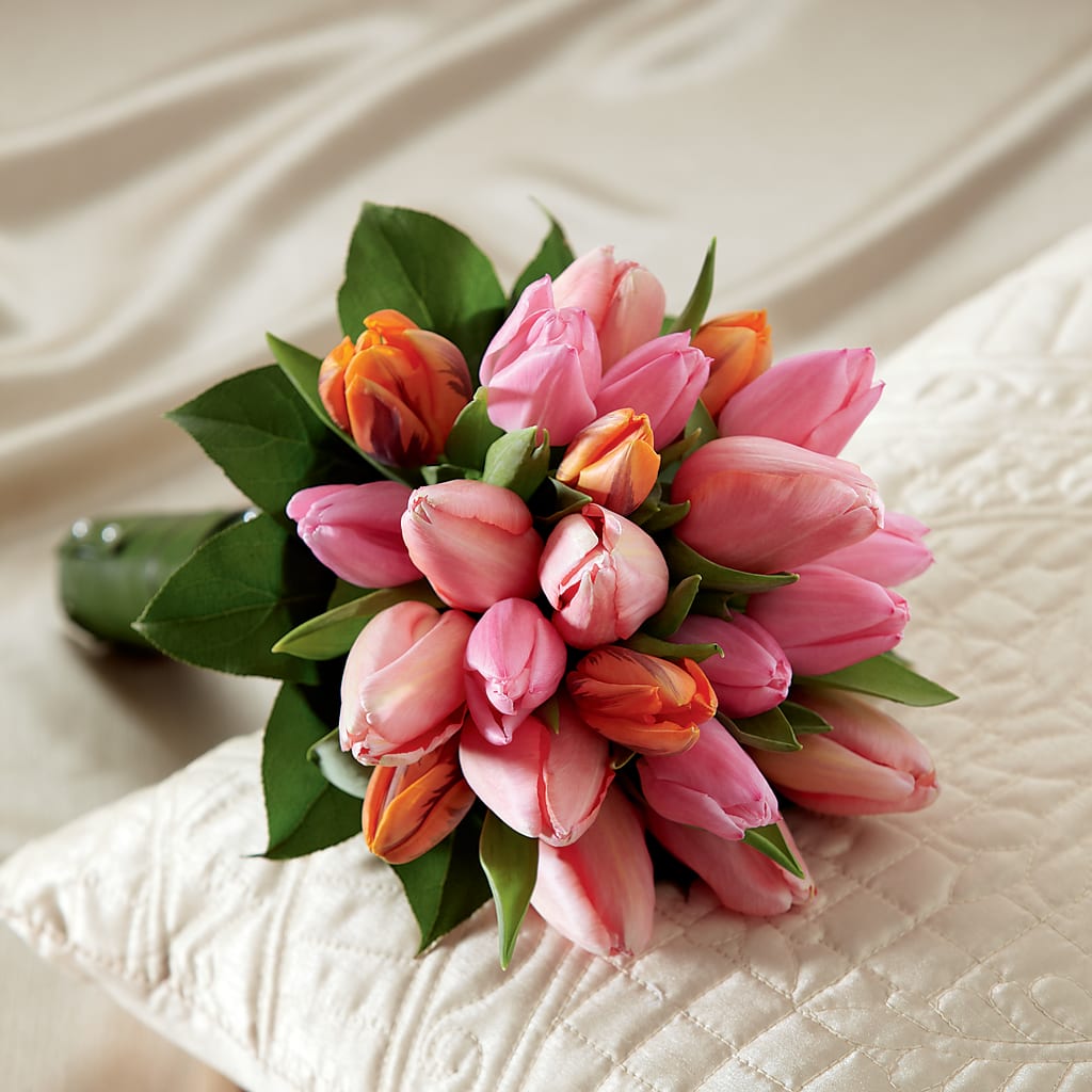 Embraceable Bouquet – Flowers Of Naples, Naples FL