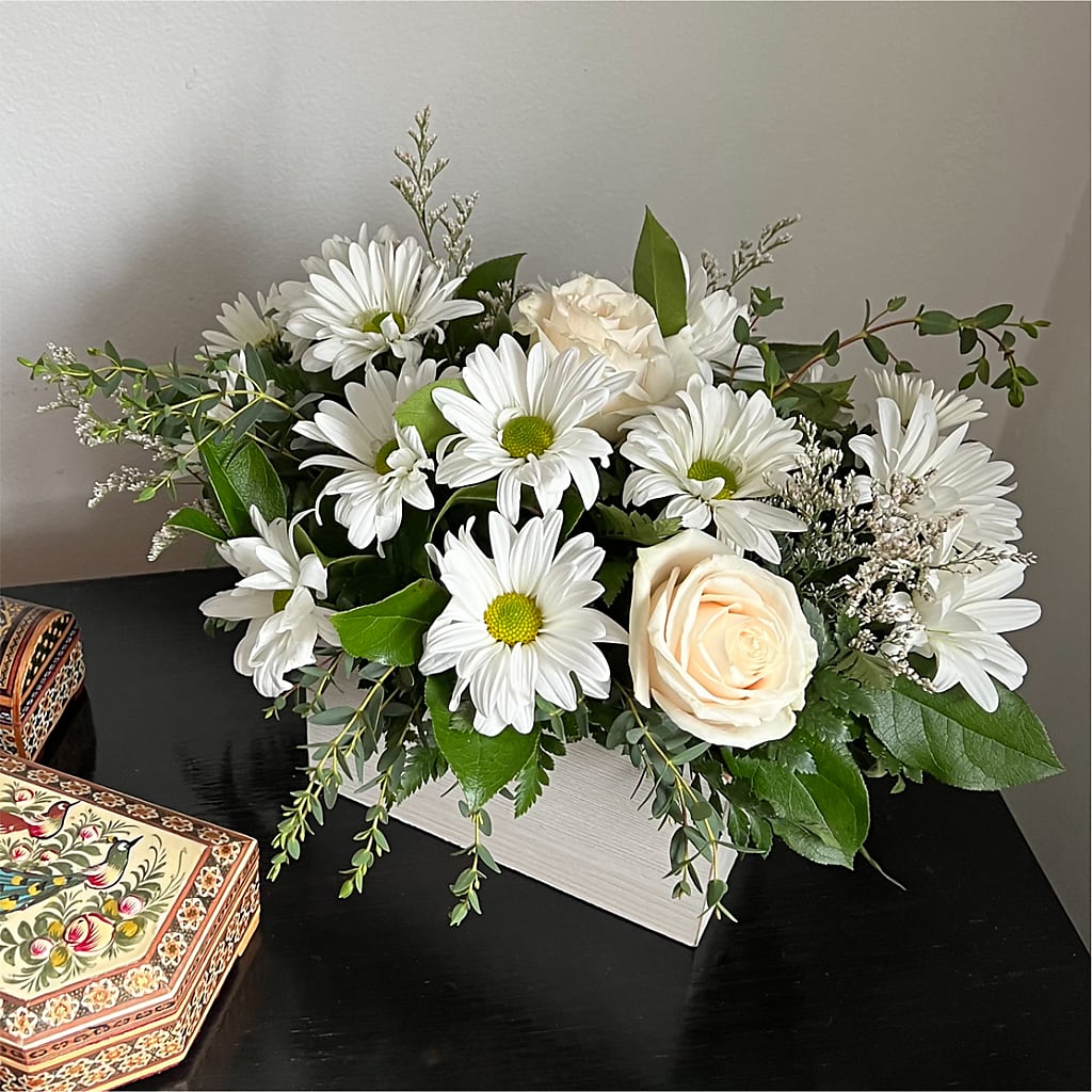 Fresh Linen Box Bouquet –  Flowers Of Naples, Naples FL