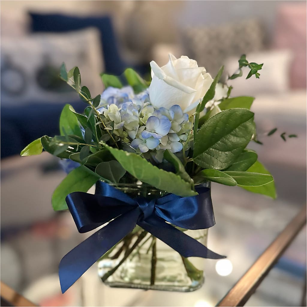 Sky Blue Delight Bouquet –  Flowers Of Naples, Naples FL