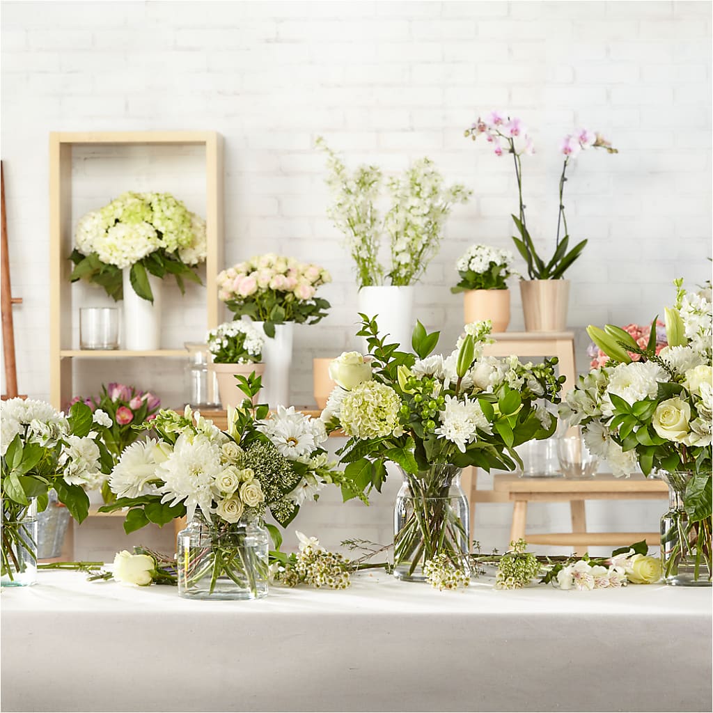 Classic Ivory – A Florist Original –  Flowers Of Naples, Naples FL